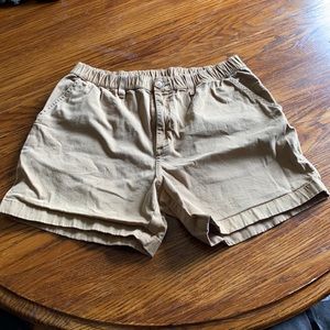 Chubbies Khaki shorts. 5.5 inch inseam. Size L.